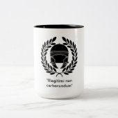 "Illegii non carborun... Tweekleurige Koffiemok (Center)