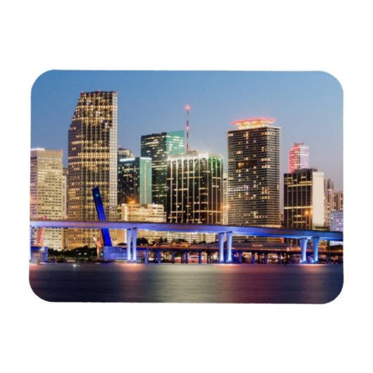 Illuminated skyline of downtown Miami at dusk Magneet (Horizontaal)