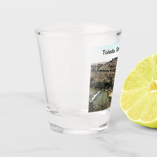 Illustratie: Landschapskunst van Toledo, Spanje Shot Glas (Links)