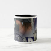 Illustratie van bemanningsleden tweekleurige koffiemok (Center)