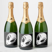 Illustratie van buitenaards hoofd in graveerstijl sparkling wijnetiket (Flessen)