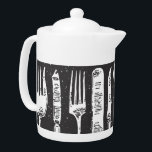 Illustratie van de retrospectieve snijkunst theepot<br><div class="desc">Stijlvol en uniek zwart-wit ontwerp van retro geïllustreerde messenmakerswerk op kleine theepot.</div>