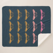 Illustratie van de  roze vlinder bevestigen sherpa deken (Voorkant (horizontaal))