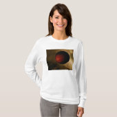 Illustratie van een hot Jupiter genaamd HD 149026b T-shirt (Voorkant volledig)