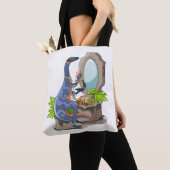 Illustratie van een Iguanodon die make-up aantrekt Tote Bag (Dichtbij)