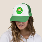 Illustratie van een knuffelkat trucker pet (In situ)