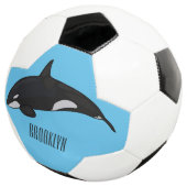 Illustratie van een orka stripfiguur voetbal (Drie kwart)