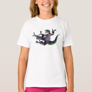 Illustratie van een raptor die karate uitvoert. t-shirt
