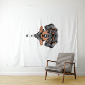 Illustratie van een schattige takshond die uit een wandkleed (In Situ (horizontaal))