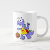 Illustratie van een Stegosaurus die basketbal spee Grote Koffiekop (Rechts)