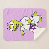 Illustratie van een stegosaurus die karate beoefen sherpa deken (Voorkant (horizontaal))