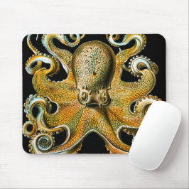 Illustratie van een vintage gouden octopus muismat