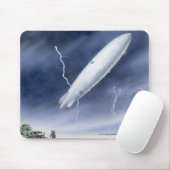 Illustratie van het luchtschip dat wordt getroffen muismat (Met muis)
