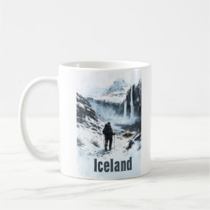 Illustratie van IJslands landschap en een wandelaa Koffiemok