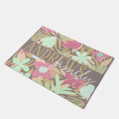 Illustratie van roze groene olijven Monogram Deurmat (Schuin)