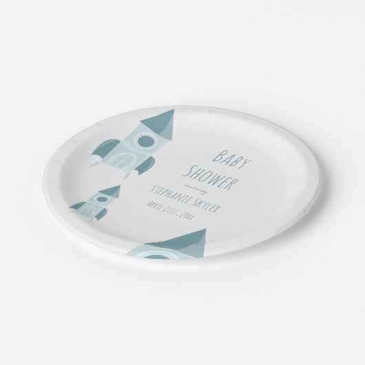 Illustratief White Blue Rocket Ship Baby shower Papieren Bordje (Gekanteld)
