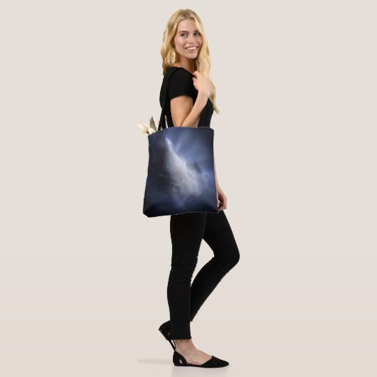 Illustratieve close-up van de komeettempel. tote bag (Op model)