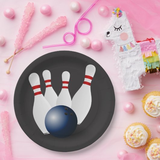 Illustreerde balkkom en spelden papieren bordje (Feest)