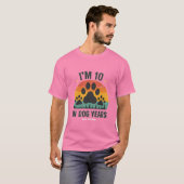 IM 10 in hondenjaren 80 jaar oude Mannen Grappige  T-shirt (Voorkant volledig)
