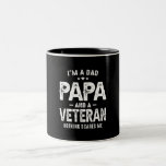I'm a Dad Papa and Veteran - Funny Fathers Day Tweekleurige Koffiemok<br><div class="desc">In dit ontwerp staat: Ik ben een Papa en Veteraan Niets maakt me uit. Geweldig cadeau idee voor je vader,  vader of opa in Vaderdag,  grootouderdag,  jubileum,  kerst of Thanksgiving.</div>