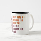 Im Beauful Im Good Football Tweekleurige Koffiemok (Voorkant rechts)