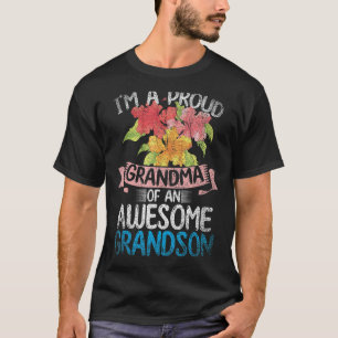 Im een trotse oma van een Geweldige kleinzoon Flor T-shirt