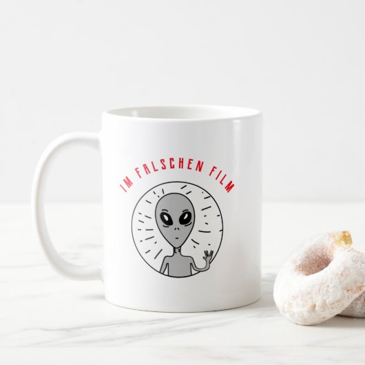Im falschen Film UFO Koffiemok (Met donut)