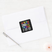 Im in 2e klas op tweedaagse 2-22-22 grappigheid vierkante sticker (Envelop)