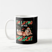 I'm Laying On Your Present Christmas Santa Retro X Koffiemok (Links)