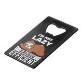 I'm Not Lazy I'm Energy Efficient Funny Sloth Creditkaart Flessenopener (Voorkant Gekanteld)