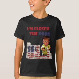 Im sloot de deur, grappige tekening van Trump gren T-shirt
