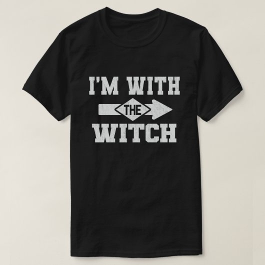 I'm With The Witch Funny Couple Halloween Costume T-shirt (Design voorkant)