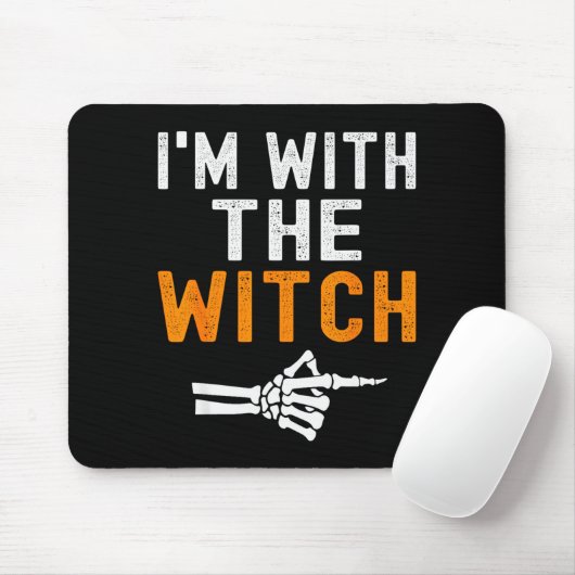 I'm With The Witch Funny Skeleton Halloween Matchi Muismat (Met muis)