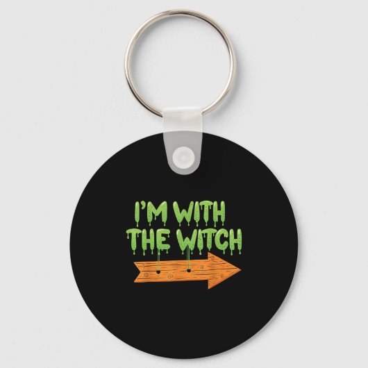I'm With The Witch Halloween Couples Matching Soky Sleutelhanger (Voorkant)