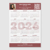 Image QR-code Burgundy White 2026 Calendar Magnet (Voorkant)
