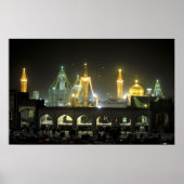 Imam Reza Shrine Complex 's nachts in Mashhad Poster (Voorkant)