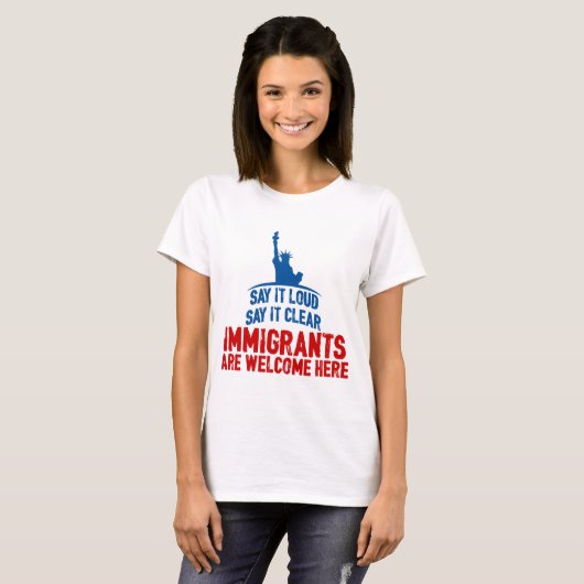 Immigranten verwelkomen de fundamentele T-Shirt va (Voorkant volledig)