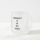 Immuniteit is in mijn genen (immunologisch chromos matglas koffiemok (Voorkant rechts)