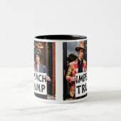 Impeach Trump Tweekleurige Koffiemok (Center)