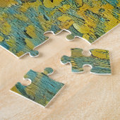 Impressionist heeft paraplu nodig op zonnige gele  legpuzzel (Zijkant)