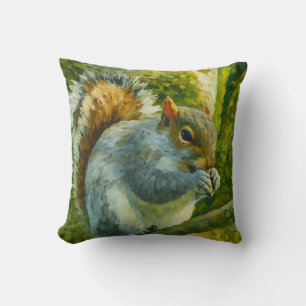 Impressionistische eekhoorn in bosgebladerte kussen