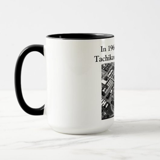 In 1966 ben ik geboren in Tachikawa Air Base Japan Mok (Links)