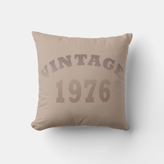 In 1976 geboren 50e verjaardag cadeau kussen (Voorkant)