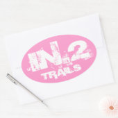 IN.2 Trail lopende ovale sticker wit op roze (Envelop)