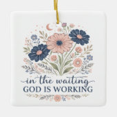 In afwachting werkt God Ornament (Voorkant)
