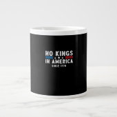 In America Presidents Are Not Kings Minimal Clean Grote Koffiekop (Voorkant)
