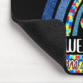 In april Draag we het bewustzijn van een blauw aut Muismat (Hoek)