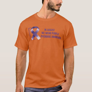 In augustus draag we paarse internationale overdos t-shirt
