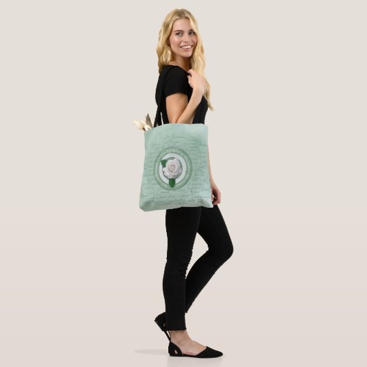 In Bloom Tote Bag (Op model)