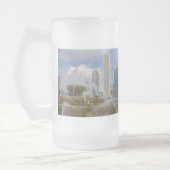 In Buckingham Fountain Frosted Glass Beer Mok (Links)